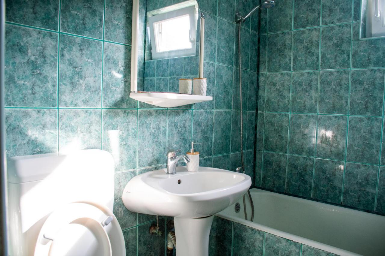 Family-Friendly Apartment Oradea Eksteriør bilde