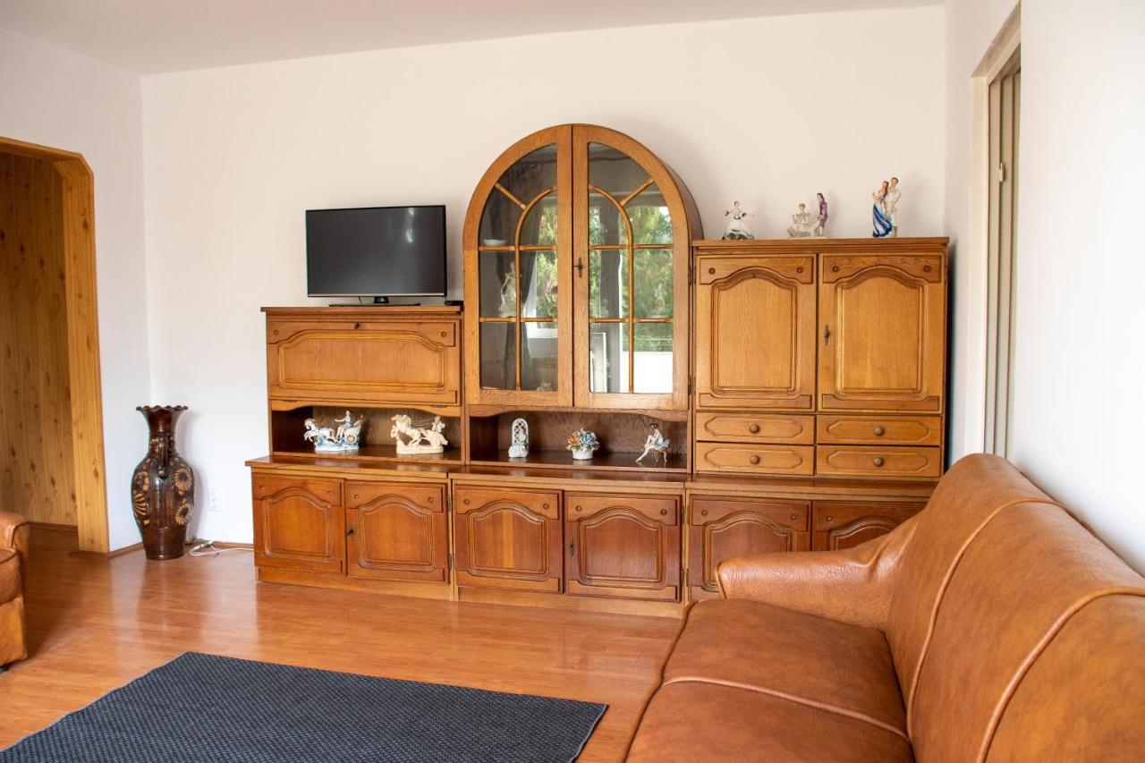 Family-Friendly Apartment Oradea Eksteriør bilde